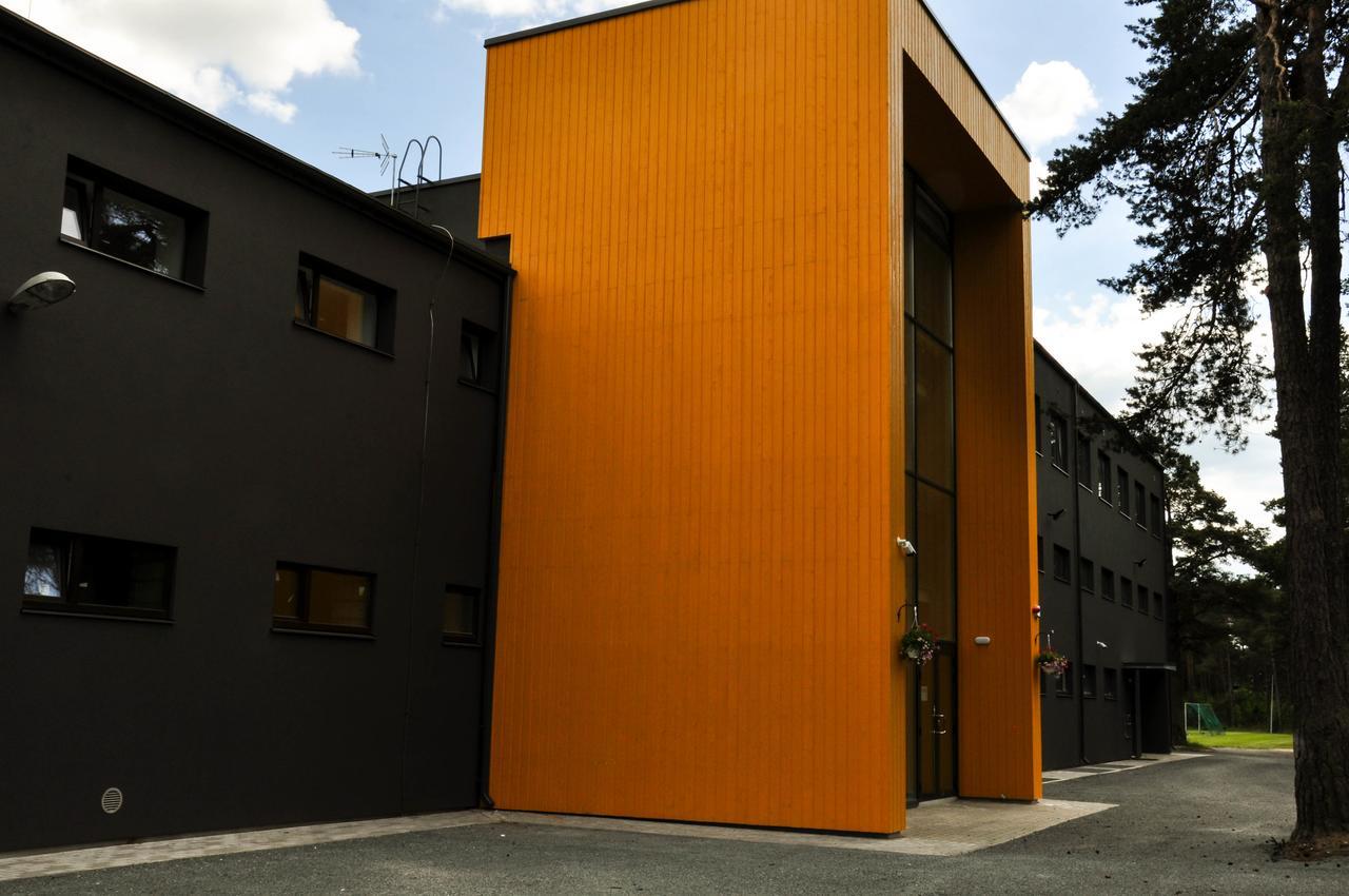 Maenniku Jk Hostel Tallinn Exterior photo